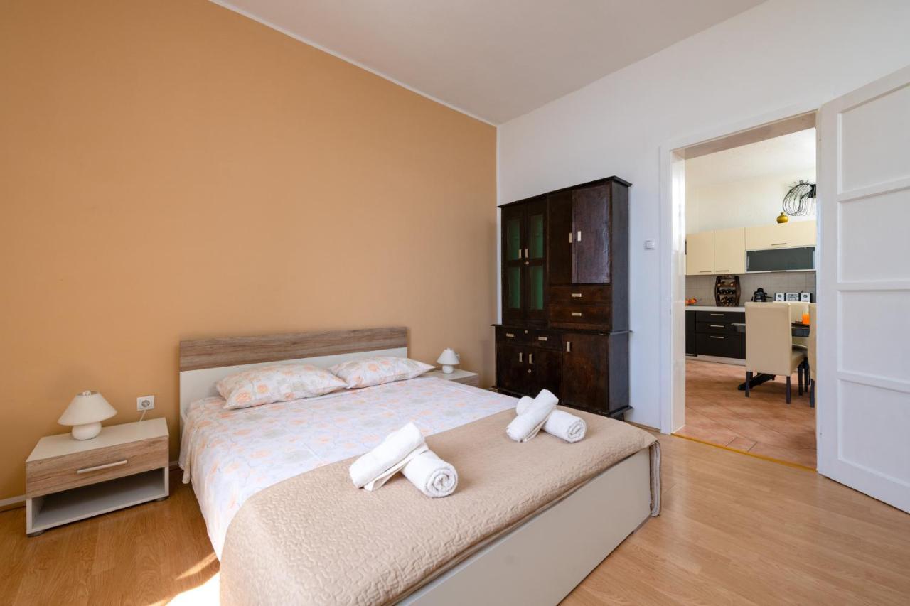 Apartment Dobric Koromacno Exterior photo
